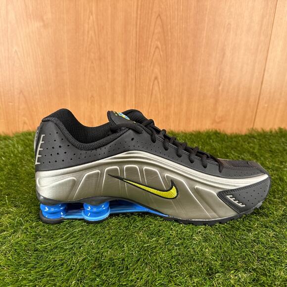 Nike Shox R4 Brazil Black Canary Blue Running Sneakers IO8134-001 Men\'s Size 12 main image 6